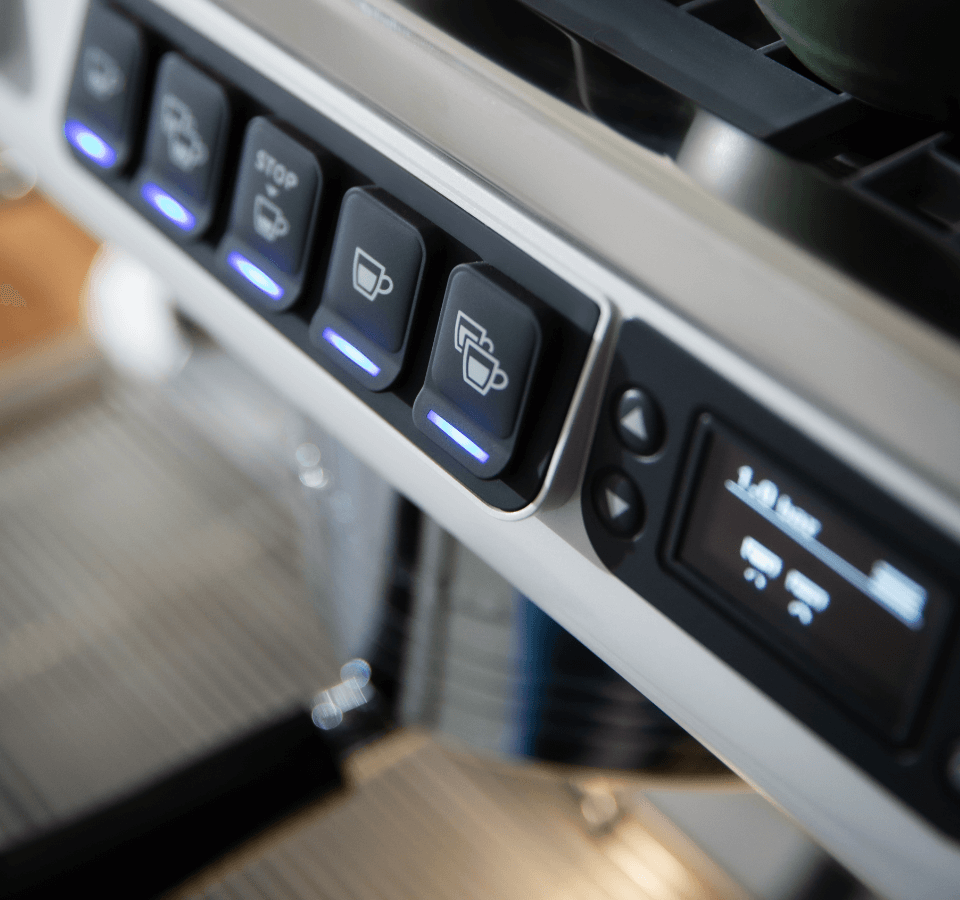 Nuova Simonelli — Appia Life Vol 2 GR · 220V (noir, blanc ou rouge · tall ou low)